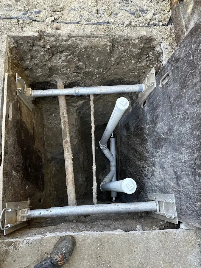 Experienced plumber completing Gas Line Repair work in East End